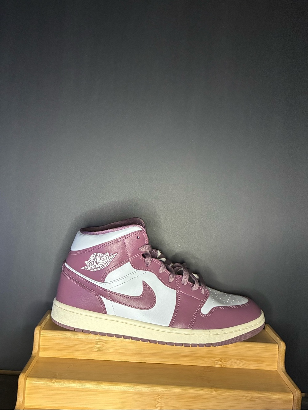 Never worn Mid Air Jordan 1s - Mauve/Pure Platinum - Women’s 12/Mens 10.5